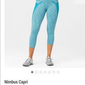 💕Hylete Nimbus Capri💕